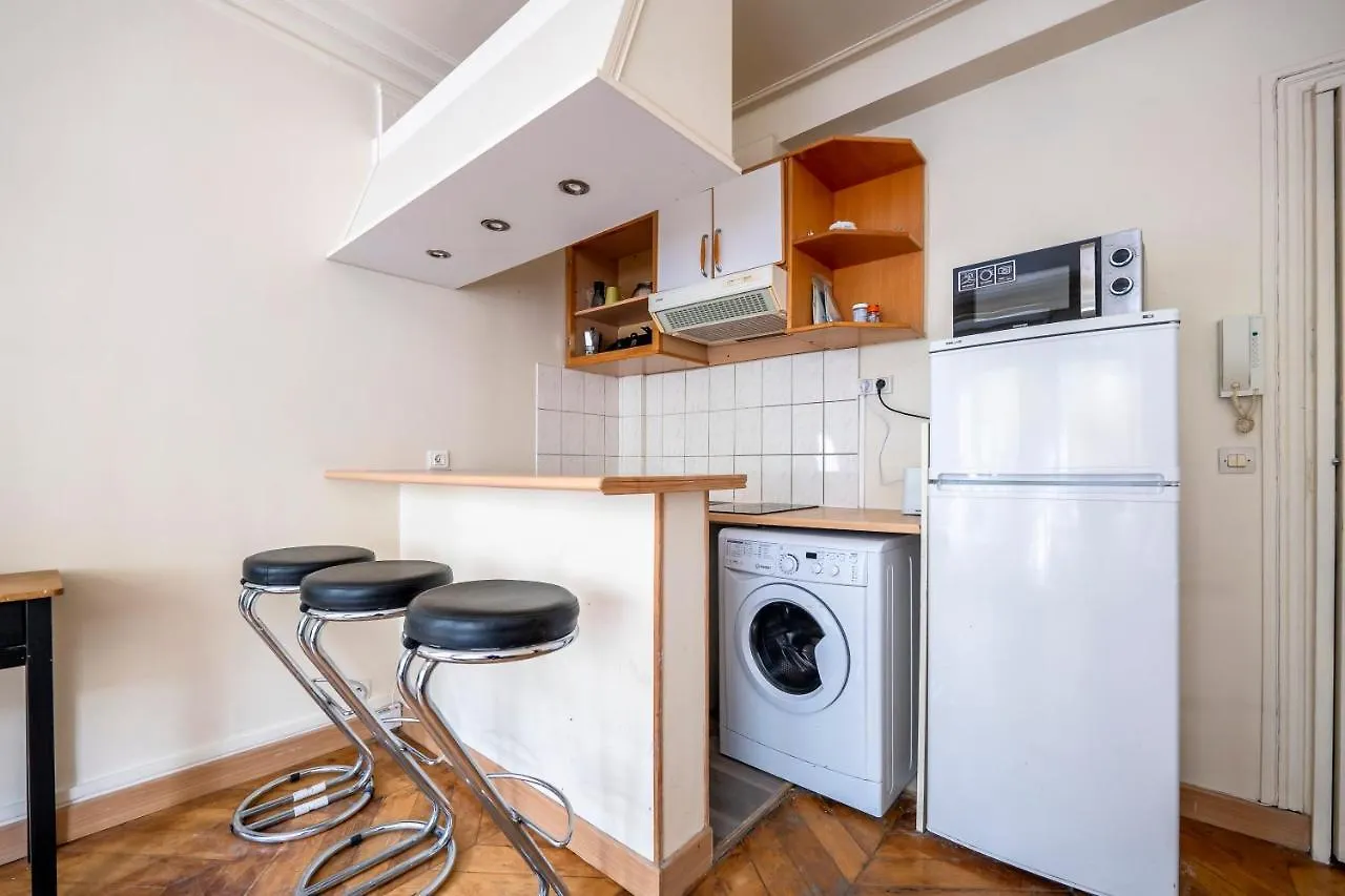 Charmant Deux Pieces Avenue Parmentier Paris 0*,