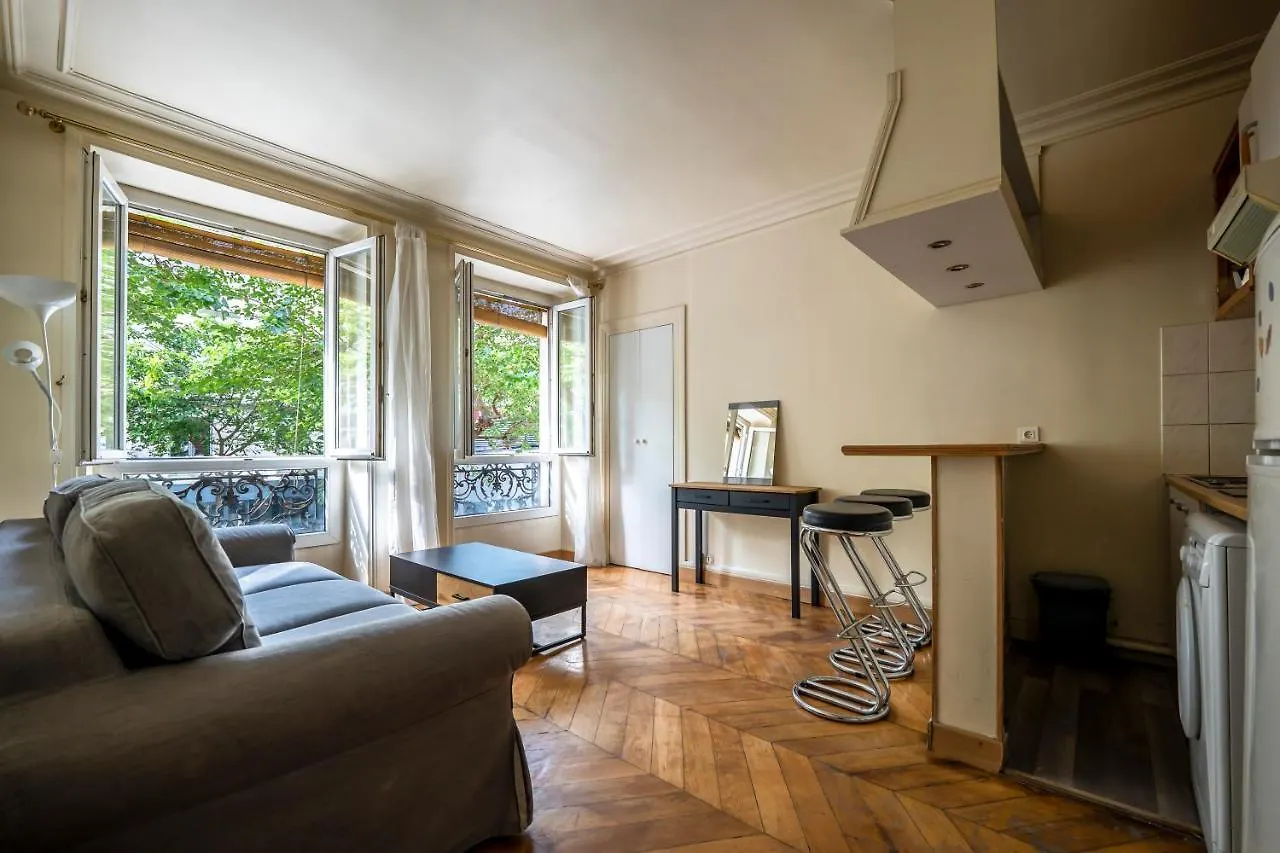 Charmant Deux Pieces Avenue Parmentier Paris Apartment